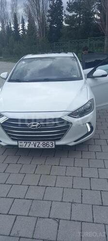 Hyundai Elantra-9