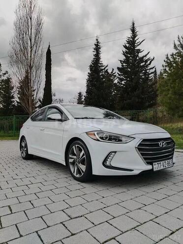 Hyundai Elantra-4