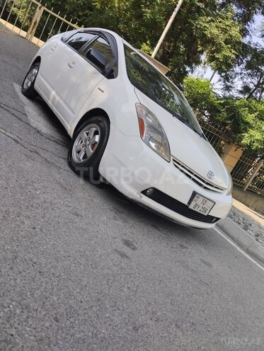 Toyota Prius-5