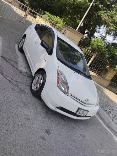 Toyota Prius-4