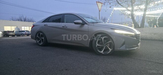 Hyundai Elantra-4