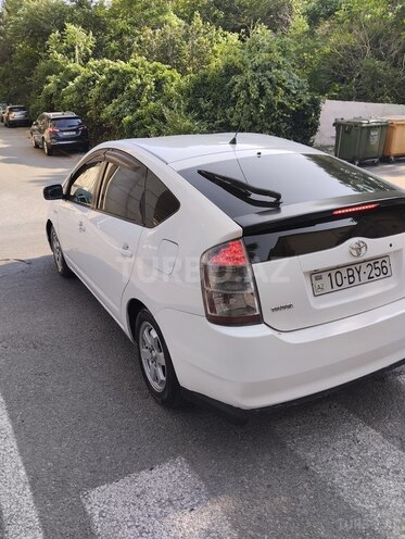 Toyota Prius-20