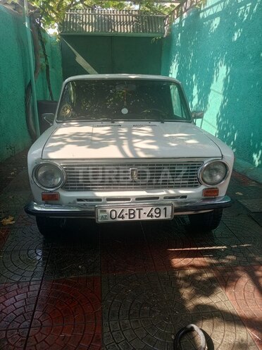 LADA (VAZ) 21011-1