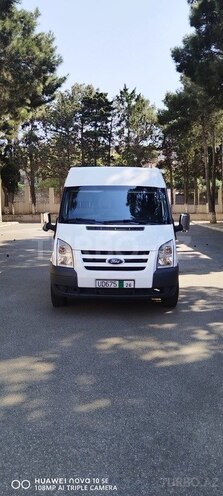 Ford Transit-15
