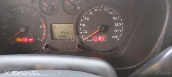 Ford Transit-9