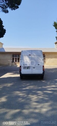 Ford Transit-8