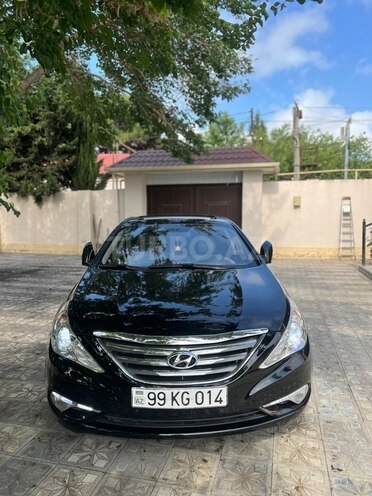 Hyundai Sonata-1