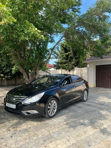 Hyundai Sonata-2