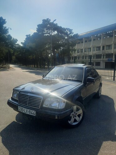 Mercedes E 220-3