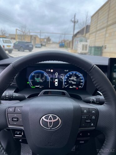 Toyota Camry-14