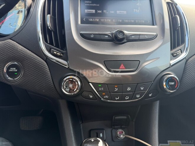 Chevrolet Cruze-8