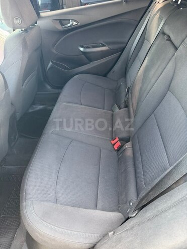 Chevrolet Cruze-9