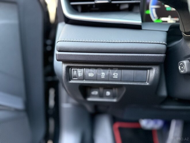 Toyota Camry-13