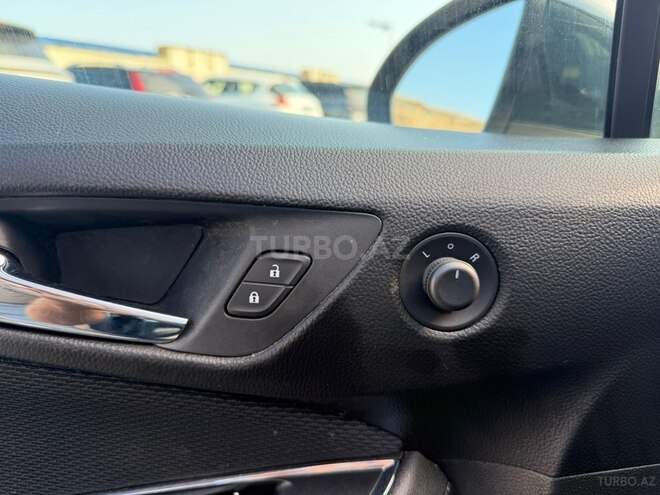 Chevrolet Cruze-11