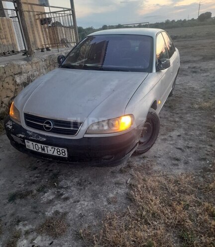 Opel Omega-1