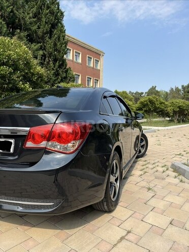 Chevrolet Cruze-13