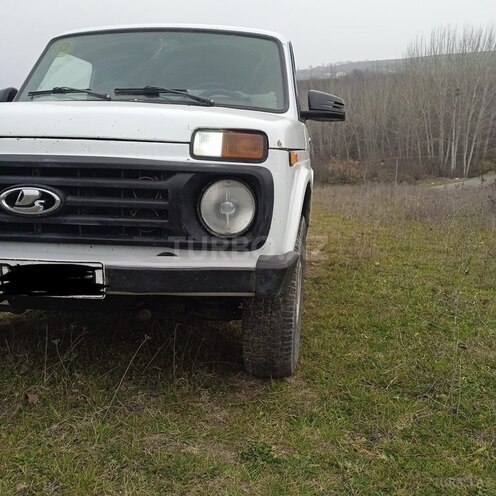 LADA (VAZ) Niva-9