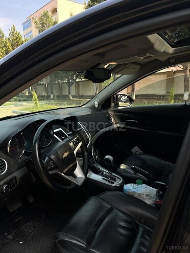 Chevrolet Cruze-14