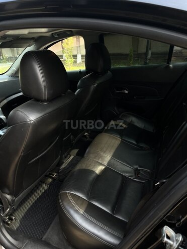 Chevrolet Cruze-16