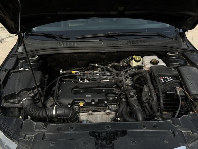 Chevrolet Cruze-20