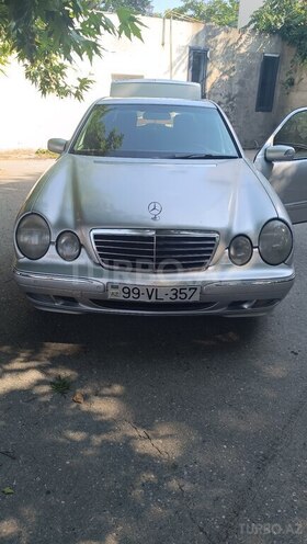 Mercedes E 320-16