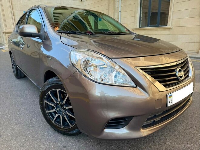 Nissan Versa-3