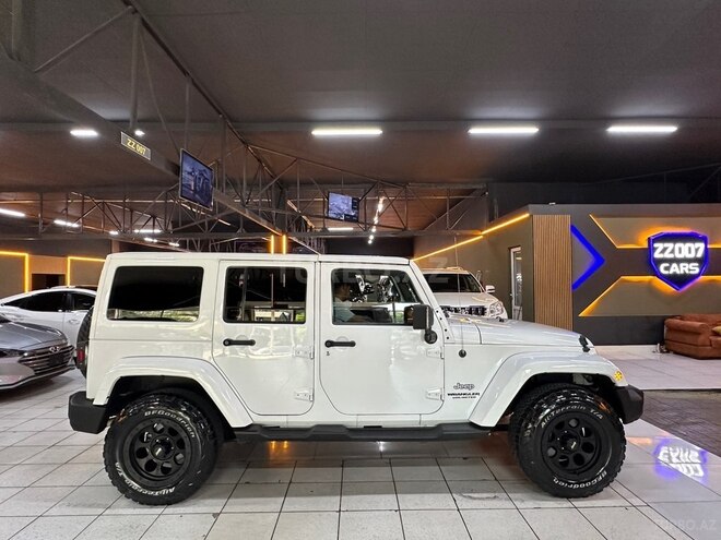 Jeep Wrangler-11
