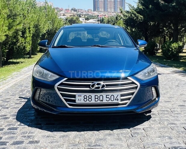 Hyundai Elantra-1