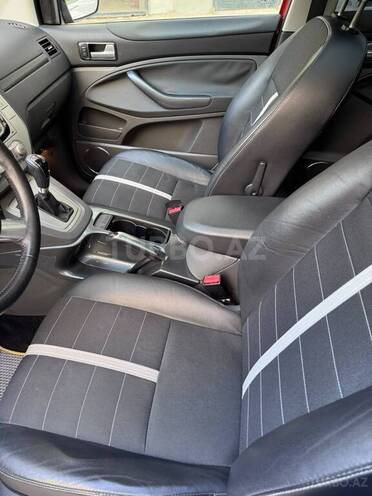 Ford Kuga-6