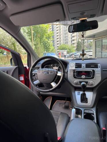 Ford Kuga-7