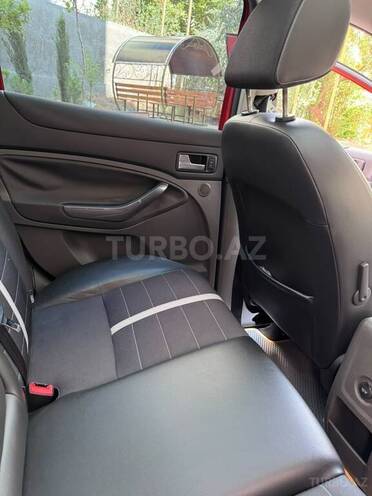 Ford Kuga-8