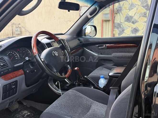 Toyota Land Cruiser Prado-5