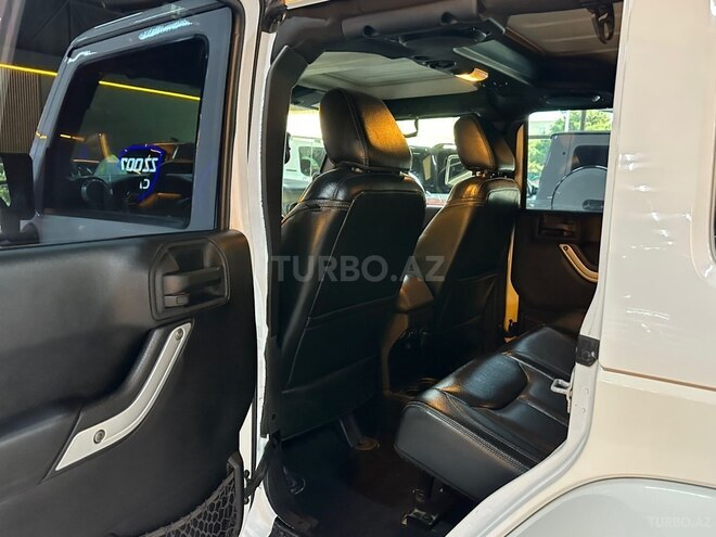 Jeep Wrangler-22