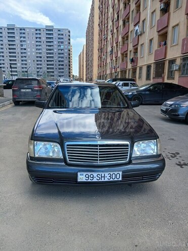 Mercedes S 320-1