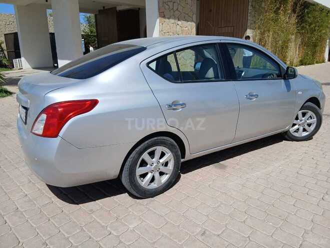 Nissan Sunny-6