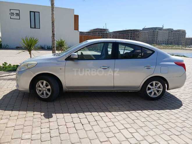 Nissan Sunny-8
