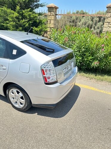 Toyota Prius-3