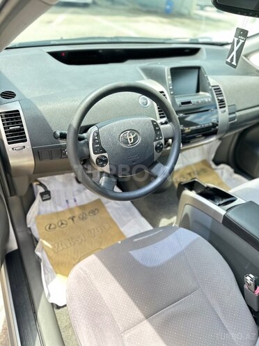 Toyota Prius-10