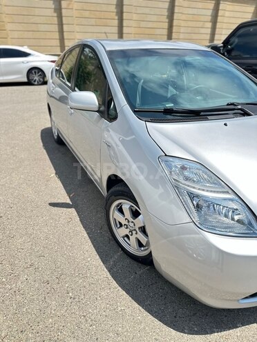 Toyota Prius-8