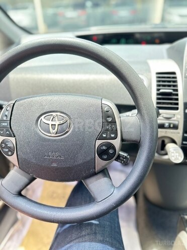 Toyota Prius-14