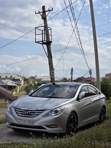Hyundai Sonata-1