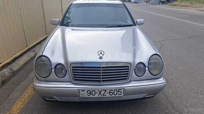 Mercedes E 200-2