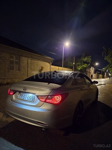 Hyundai Sonata-6