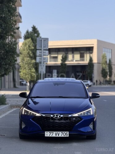 Hyundai Elantra-2