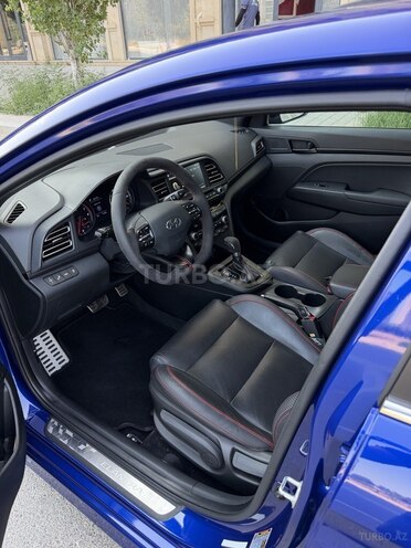 Hyundai Elantra-14