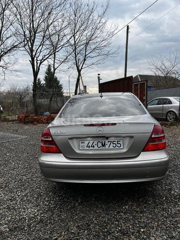 Mercedes E 320-2