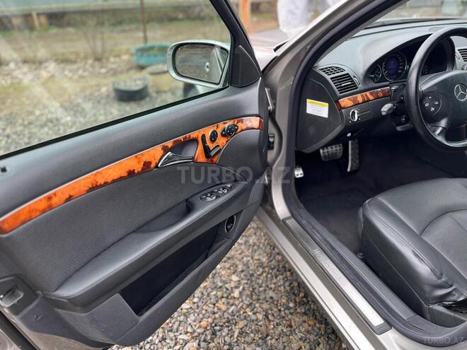 Mercedes E 320-4