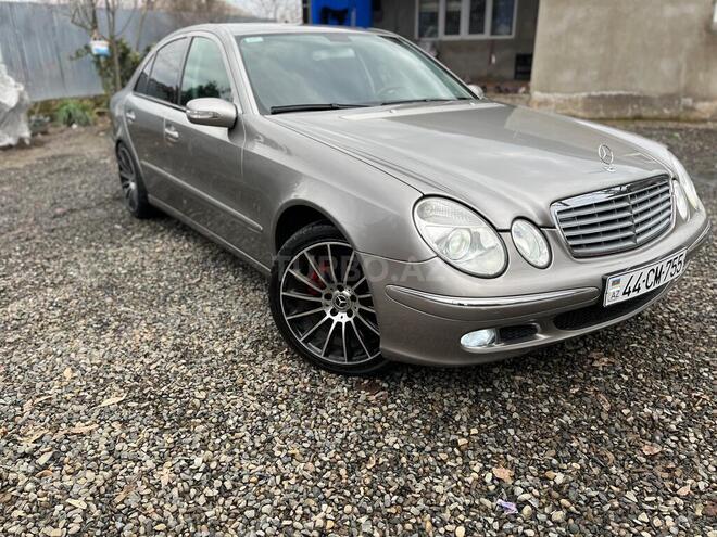 Mercedes E 320-9
