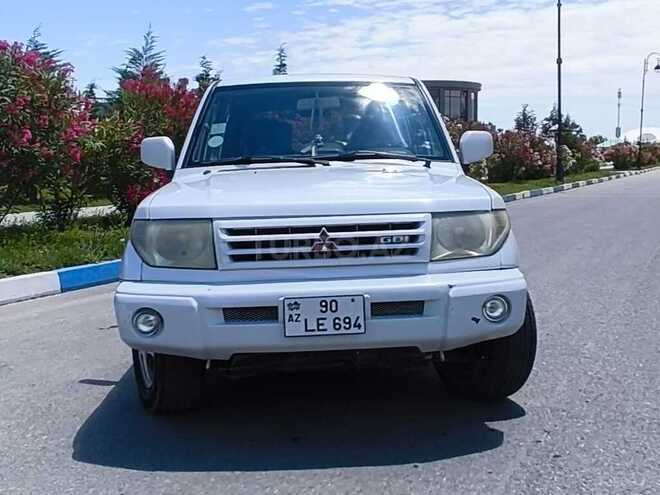 Mitsubishi Pajero io-5