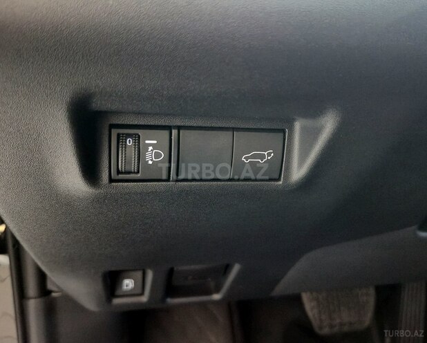 Toyota RAV4-37